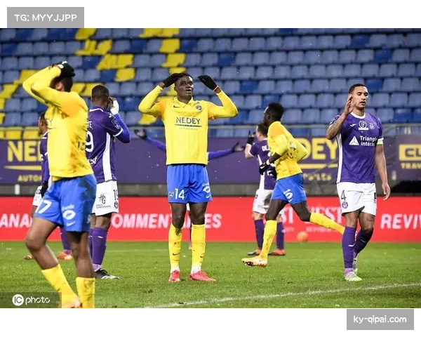 特温特积分榜位列中游 赛季表现中规中矩